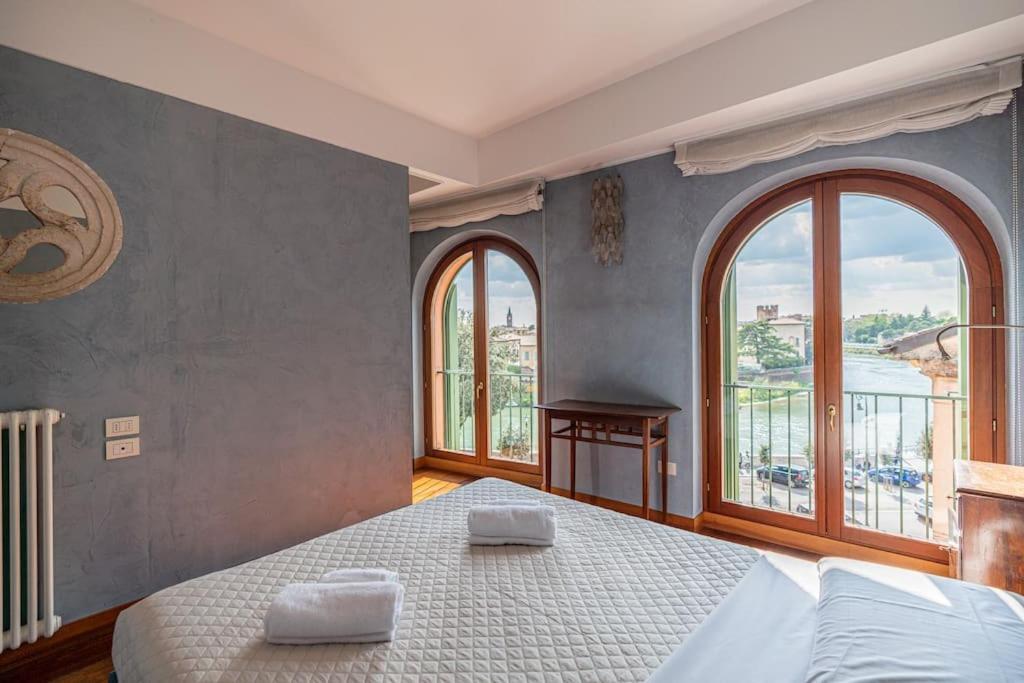 Domus Verona - Residenza Ponte Pietra Εξωτερικό φωτογραφία